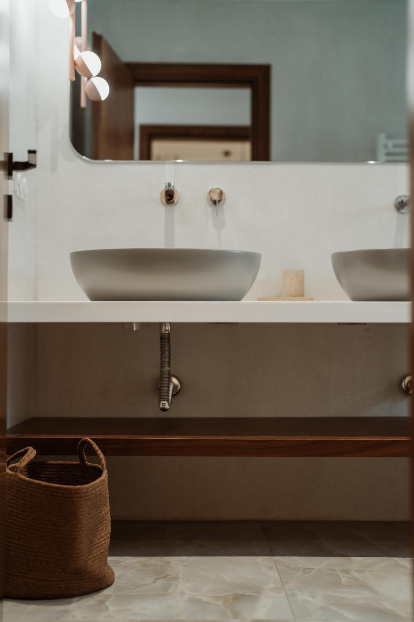 Iku Urban Apartment Kavála ภายนอก รูปภาพ